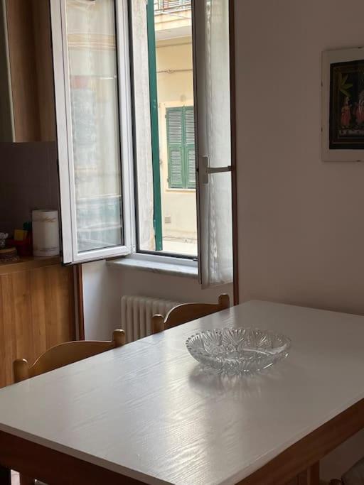 Appartamento A Due Passi Dal Mare Finale Ligure Exterior foto